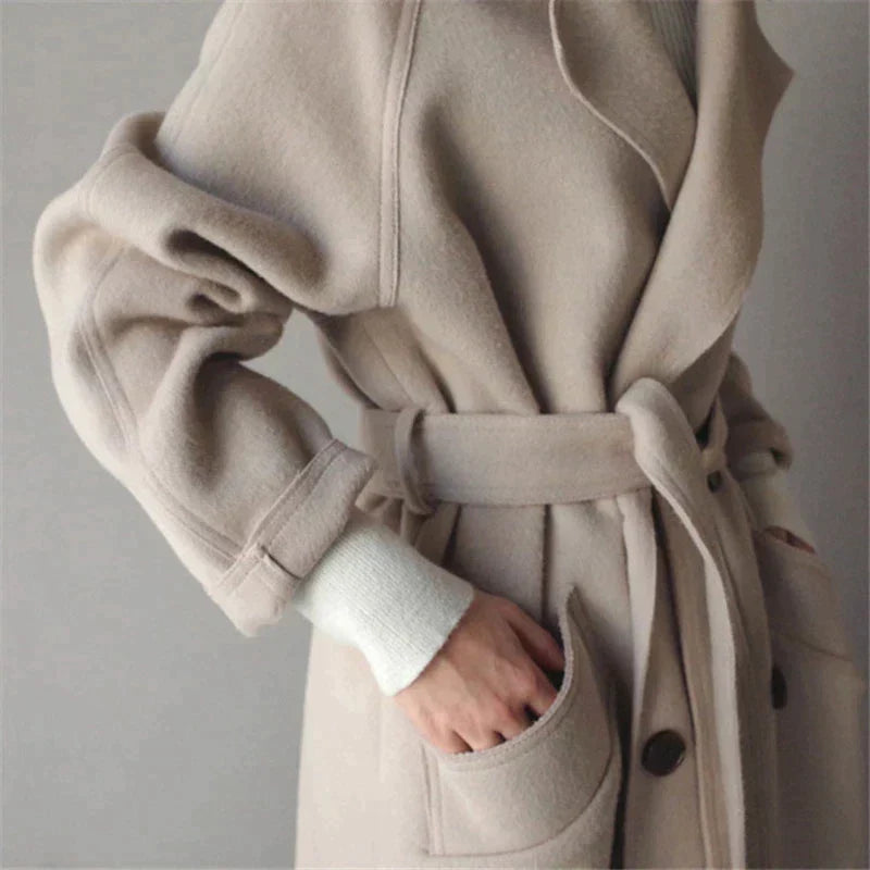 Eleganter Wollmantel Damen – Beige Langer Mantel – Luxuriöse Wärme für den Winter 2