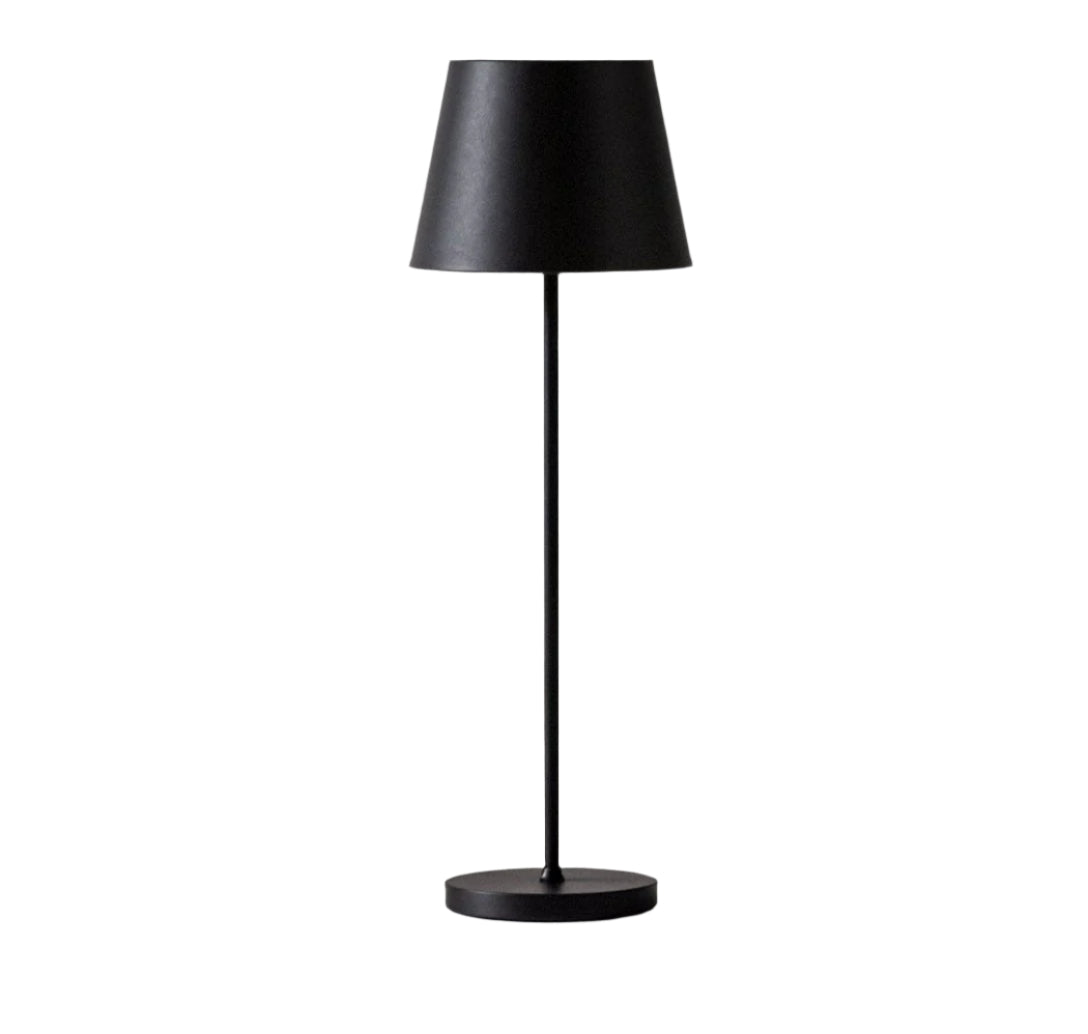 Hohe Tischlampe – Minimalistisches Design & Warmes Licht – Elegante LED Beleuchtung für Wohnzimmer und Büro 9