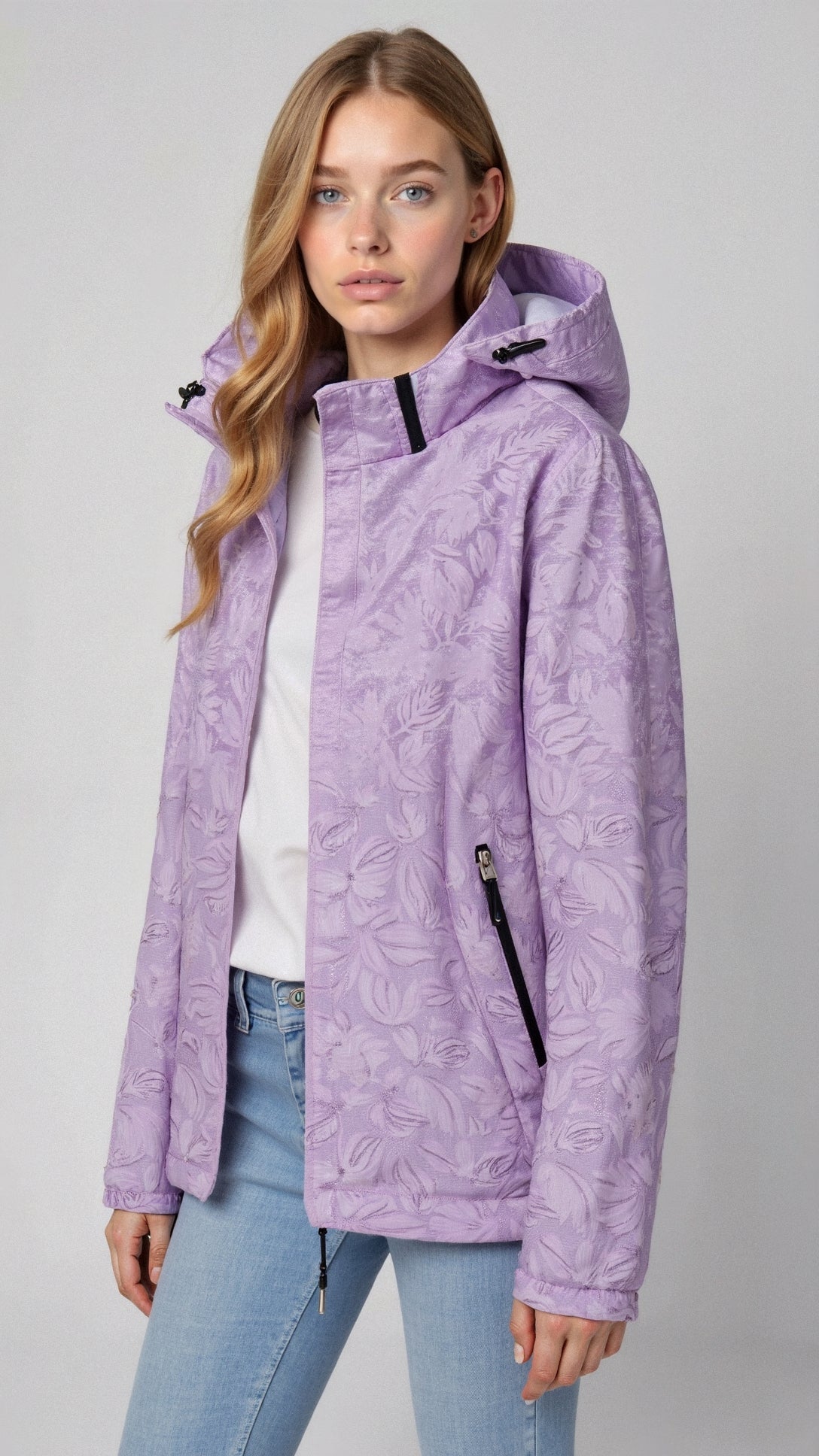Jean – Damenjacke mit Kapuze – Stilvoll & Funktional für Outdoor-Aktivitäten