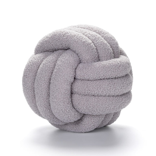 LUMA – Knotenkissen aus Bouclé
