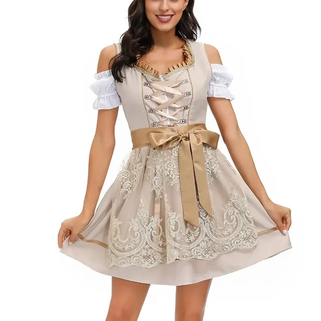 Mathilde – Traditionelles Trachtenkleid – Elegante Stickerei & Schmeichelhafte Silhouette