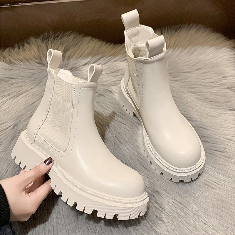 Chelsea Stiefel – Klobige Plateausohle & Elastische Seitendetails