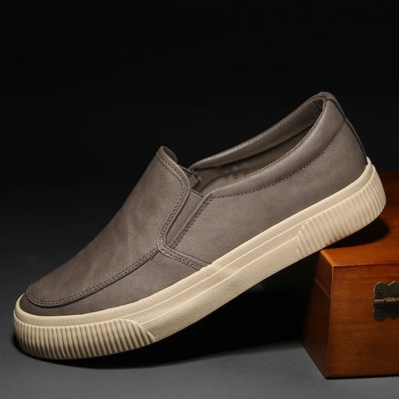 Elegante Leder-Slipper Herren – Luxuriös & Bequem – Ideal für Business und Freizeit