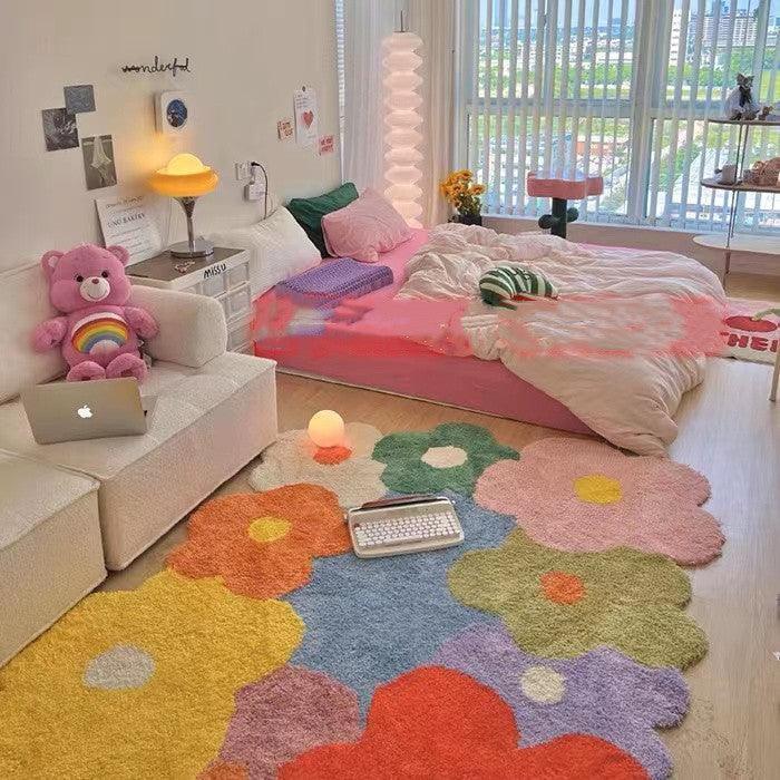 Floraya – Flauschiger Blumenteppich mit Wildblumenmuster