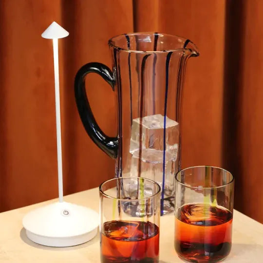 Kabellose LED-Tischlampe – Dimmbar & Wasserfest – Perfekt für Innen- und Außenbereiche