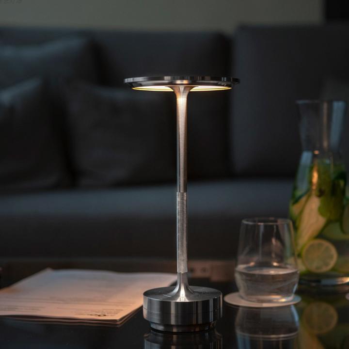 Kabellose Tischlampe – Wiederaufladbar & Wasserdicht – Ideal für Innen- und Außenbereich