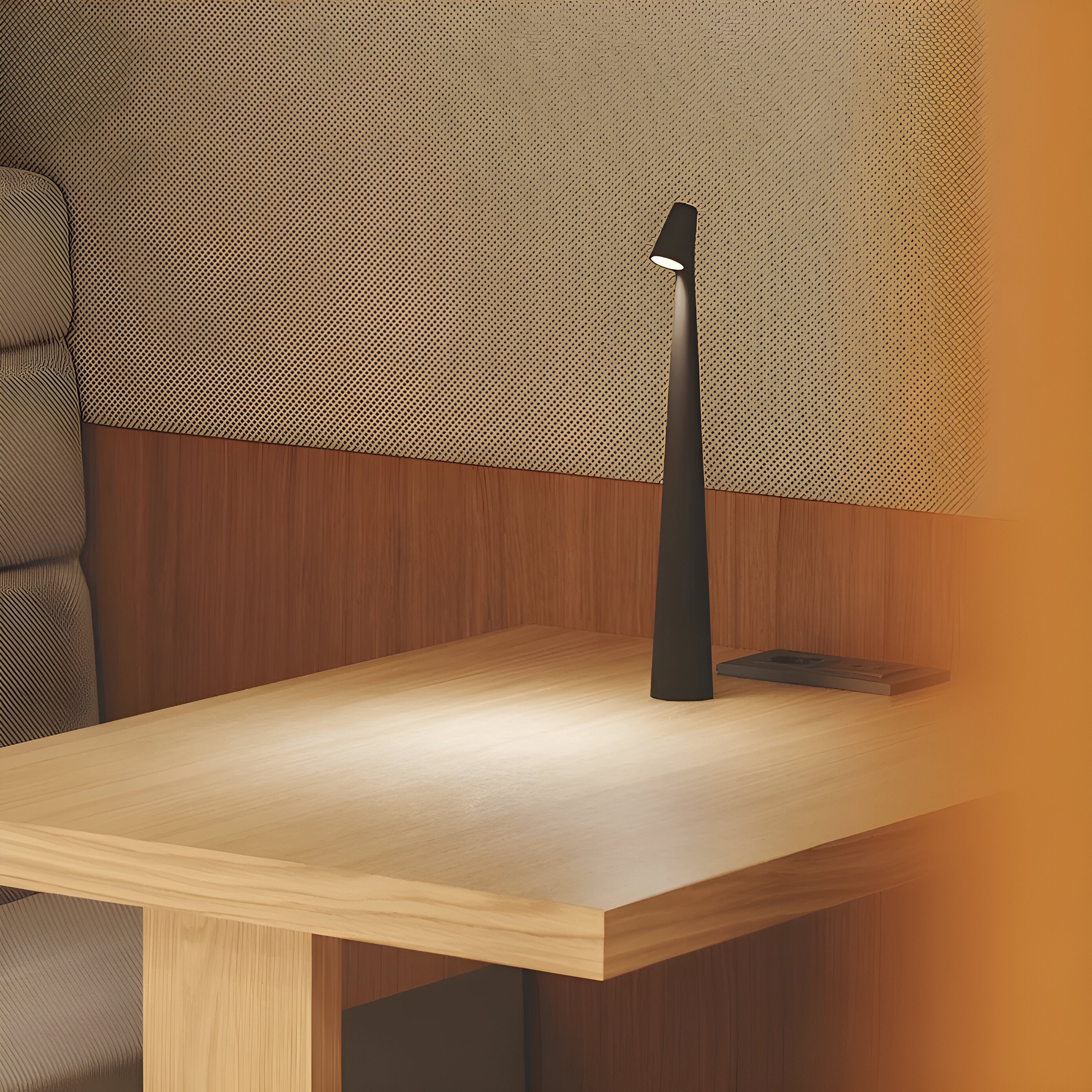 Liora – Elegante LED Tischlampe, kabellos & dimmbar