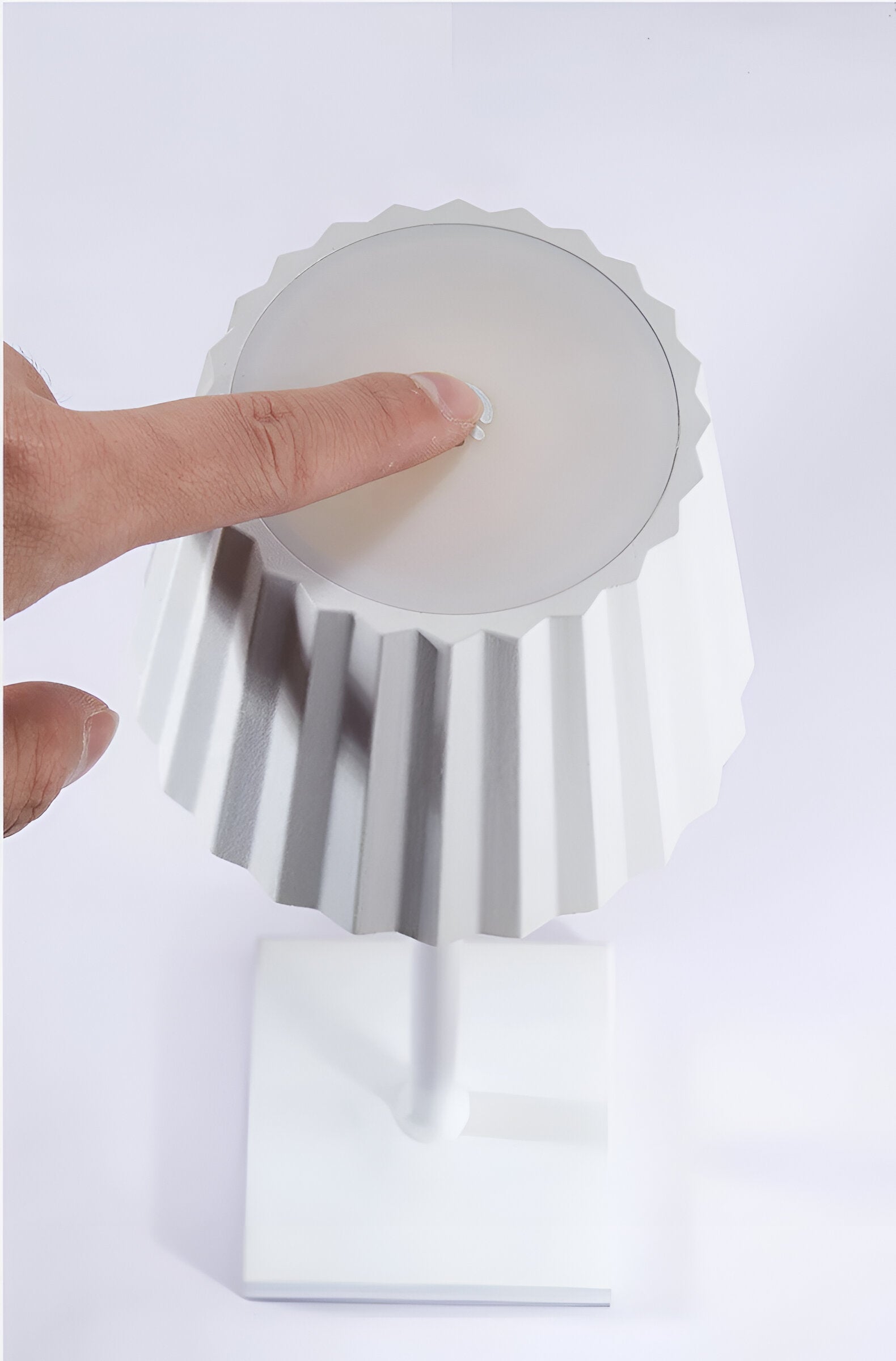 Lumina – Kabellose LED-Tischlampe mit Touchfunktion & Akku