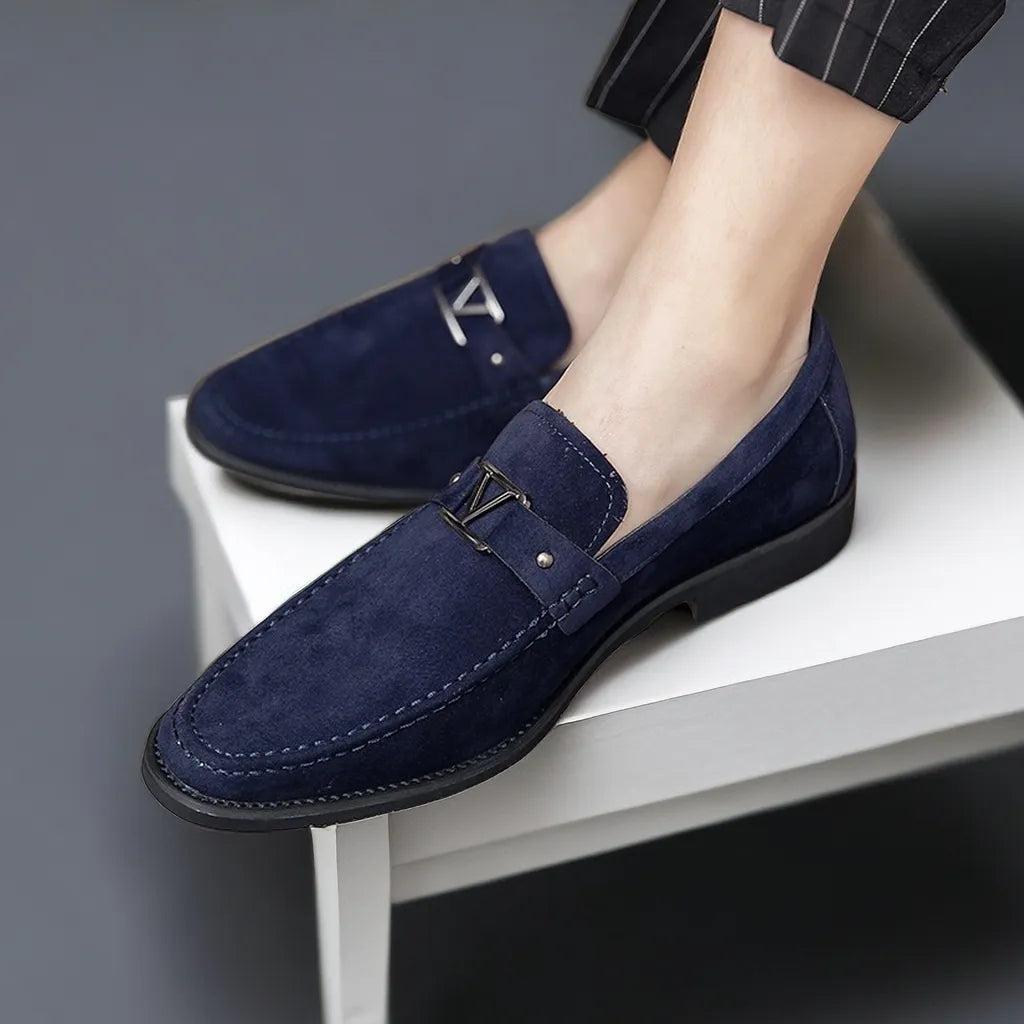 Luxuriöse Herrenloafer – Handgefertigtes Wildleder für Eleganz