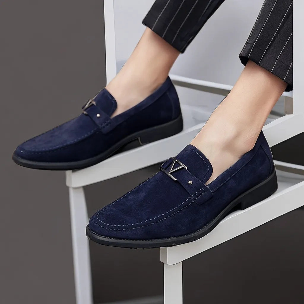 Luxuriöse Herrenloafer – Handgefertigtes Wildleder für Eleganz