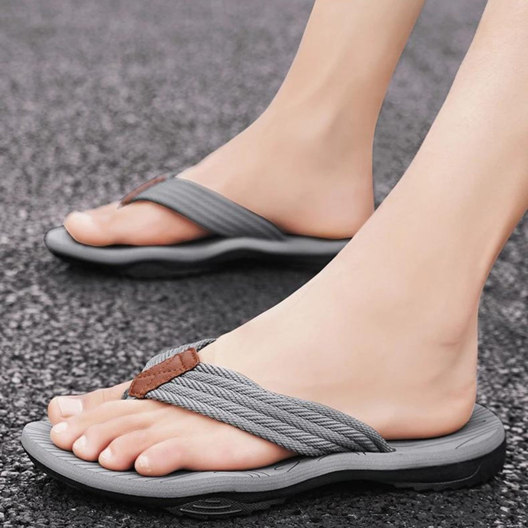Matthew – Herren Slipper – Bequem & Unterstützend