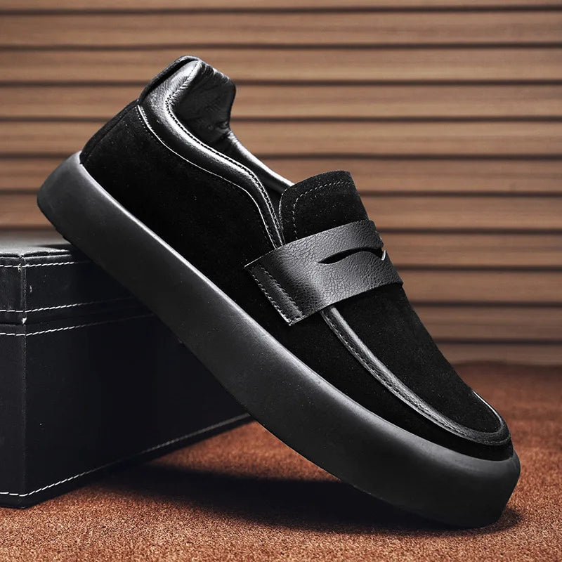 Modische Wildleder-Slipper für Herren - Stilvoll und bequem für Freizeit und Beruf