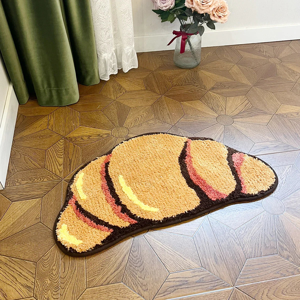 PetitMo – Croissant-Teppich mit rutschfester Unterseite (70 × 40 cm)
