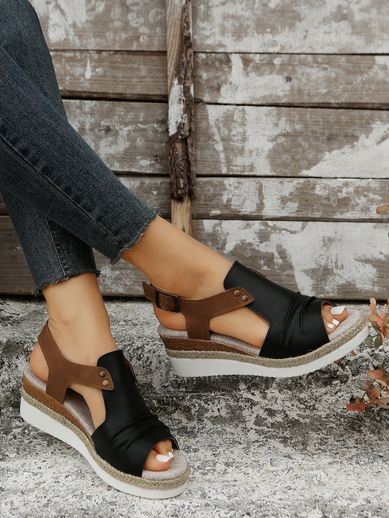 Simone – Damen Sandalen – Komfortabel & Stilvoll für Sommerliche Anlässe