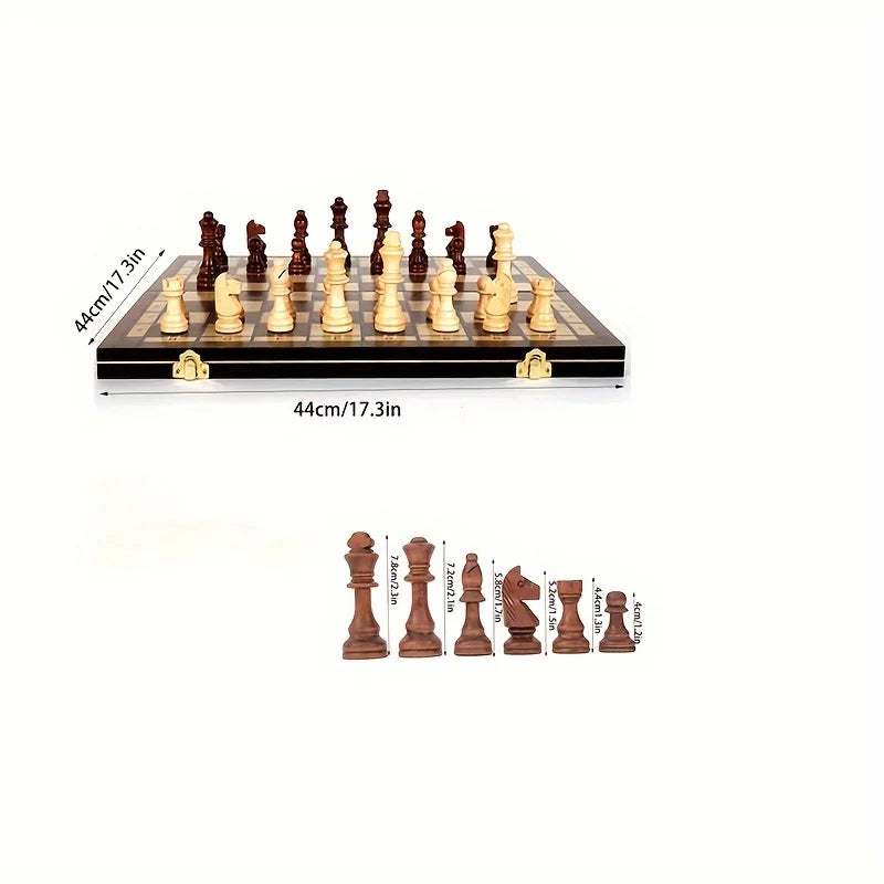 Strategio – Faltbares Schachspiel aus Holz mit Filzspielbrett